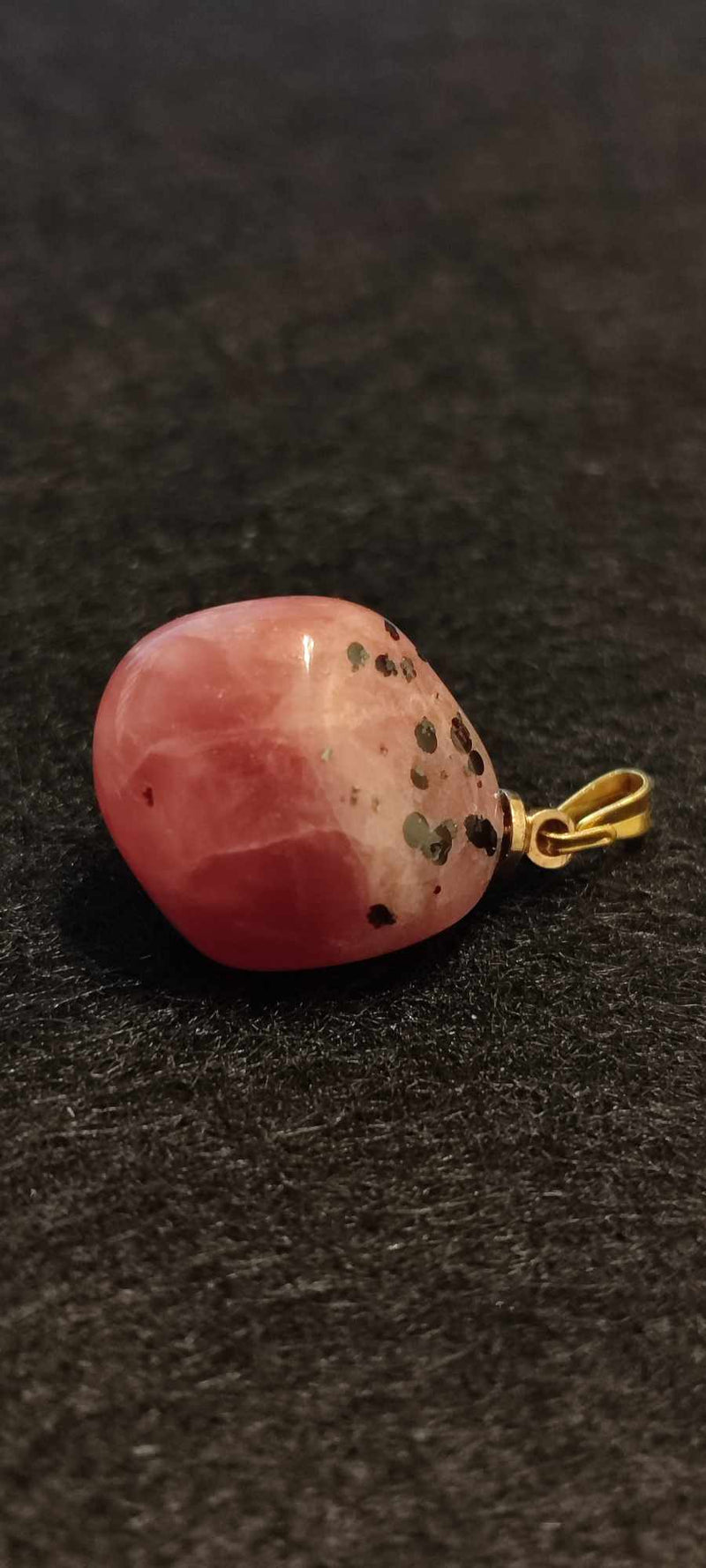 Laden Sie das Bild in Galerie -Viewer, Rhodochrosite cristallisée du Pérou pendentif Grade &quot;Extra&quot; (fourni avec cordon) Rhodochrosite cristallisée du Pérou pendentif Grade &quot;Extra&quot; Dans la besace du p&#39;tit Poucet (Boutique Officielle)
