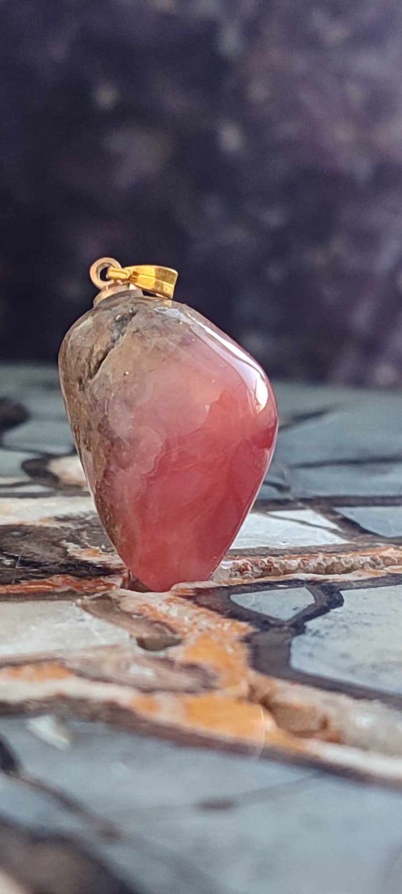 Load image into Gallery viewer, Rhodochrosite cristallisée du Pérou pendentif Grade &quot;Extra&quot; (fourni avec cordon) Rhodochrosite cristallisée du Pérou pendentif Grade &quot;Extra&quot; Dans la besace du p&#39;tit Poucet (Boutique Officielle)
