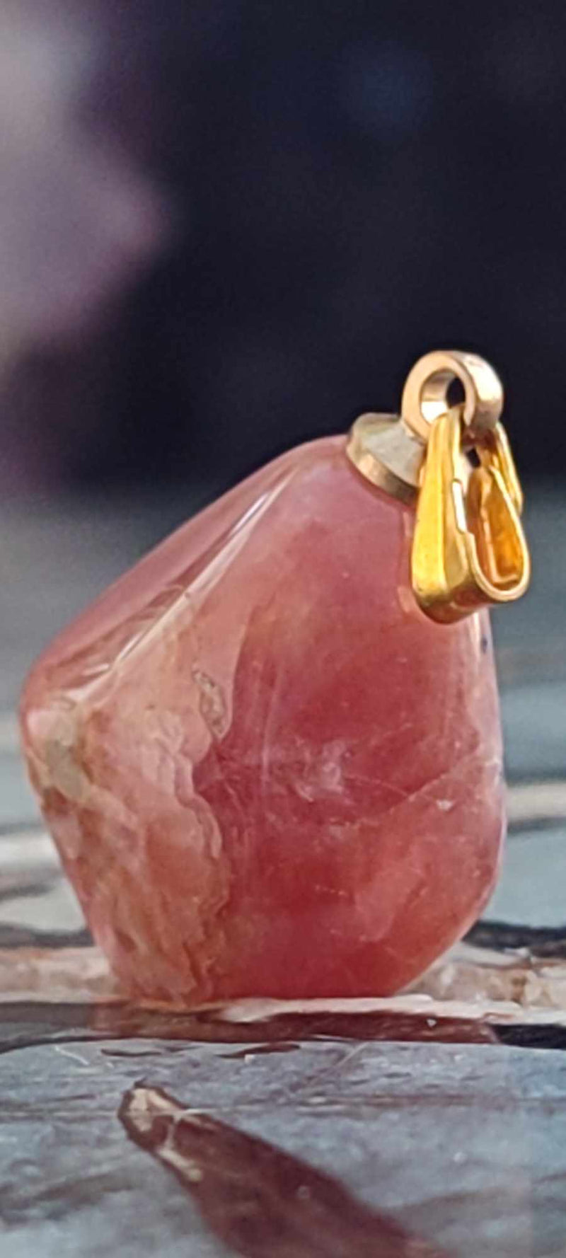 Load image into Gallery viewer, Rhodochrosite cristallisée du Pérou pendentif Grade &quot;Extra&quot; (fourni avec cordon) Rhodochrosite cristallisée du Pérou pendentif Grade &quot;Extra&quot; Dans la besace du p&#39;tit Poucet (Boutique Officielle)
