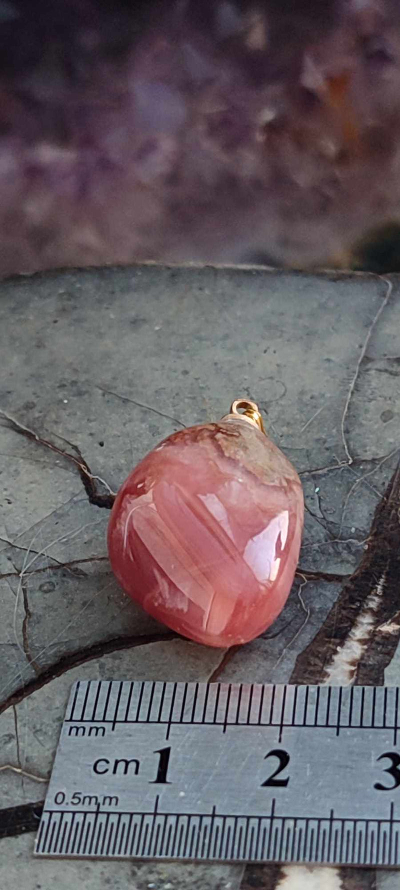 Load image into Gallery viewer, Rhodochrosite cristallisée du Pérou pendentif Grade &quot;Extra&quot; (fourni avec cordon) Rhodochrosite cristallisée du Pérou pendentif Grade &quot;Extra&quot; Dans la besace du p&#39;tit Poucet (Boutique Officielle)
