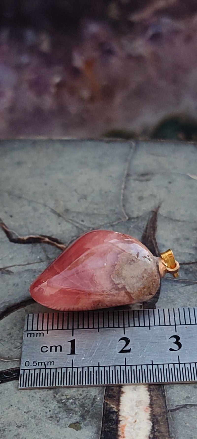 Load image into Gallery viewer, Rhodochrosite cristallisée du Pérou pendentif Grade &quot;Extra&quot; (fourni avec cordon) Rhodochrosite cristallisée du Pérou pendentif Grade &quot;Extra&quot; Dans la besace du p&#39;tit Poucet (Boutique Officielle)
