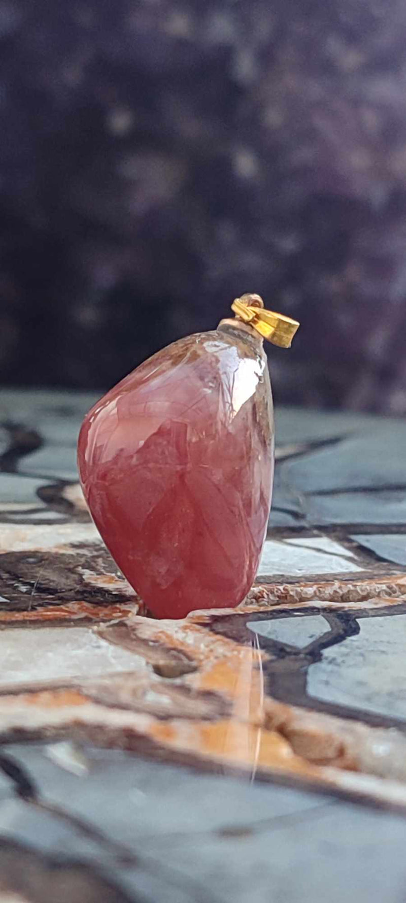 Load image into Gallery viewer, Rhodochrosite cristallisée du Pérou pendentif Grade &quot;Extra&quot; (fourni avec cordon) Rhodochrosite cristallisée du Pérou pendentif Grade &quot;Extra&quot; Dans la besace du p&#39;tit Poucet (Boutique Officielle)
