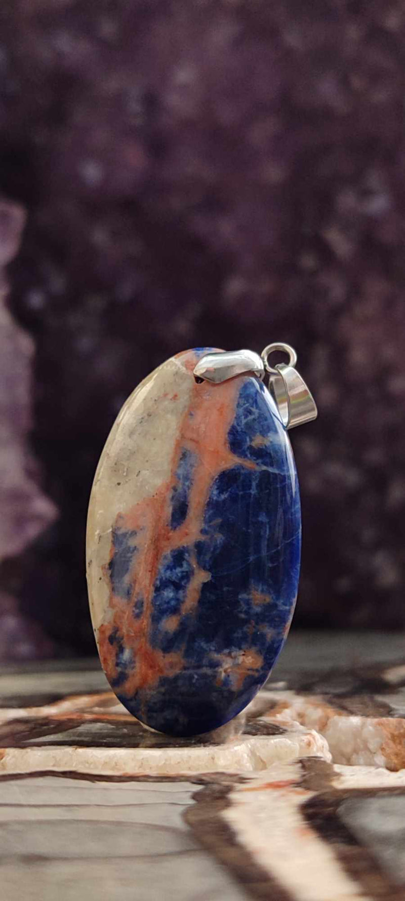 Carica immagine in Galleria Viewer, Sodalite coucher de soleil du Brésil pendentif Grade A++++ &quot;Rare&quot; Sodalite coucher de soleil Sodalite/Calcite orange pendentif Dans la besace du p&#39;tit Poucet (Boutique Officielle)
