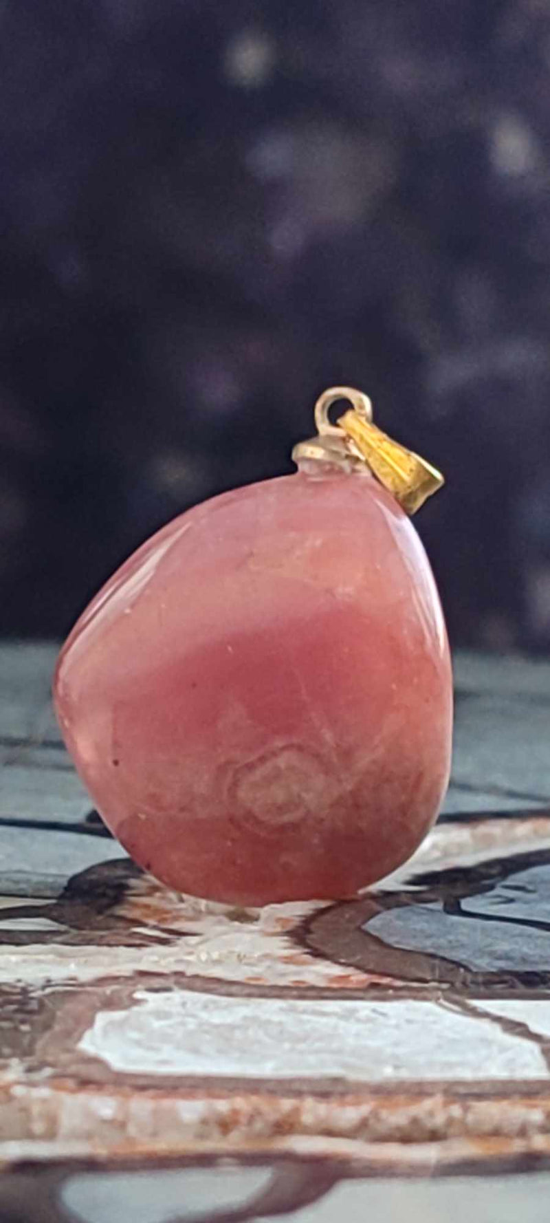 Carica immagine in Galleria Viewer, Rhodochrosite cristallisée du Pérou pendentif Grade &quot;Extra&quot; (fourni avec cordon) Rhodochrosite cristallisée du Pérou pendentif Grade &quot;Extra&quot; Dans la besace du p&#39;tit Poucet (Boutique Officielle)
