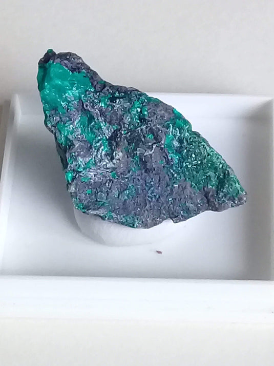 Shattuckite sur Dioptase pierre brute Grade A++++ Shattuckite d’Arizona sur Dioptase