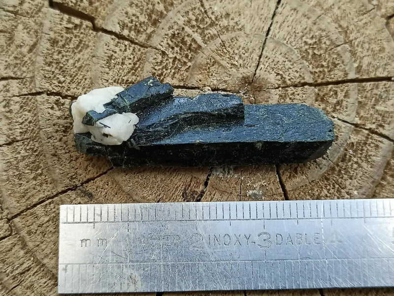 Chargez l'image dans la visionneuse de la galerie, Ægyrine N10 des Etats-Unis - Pierre brute - Grade Prémium - Ægyrine pierre brute
