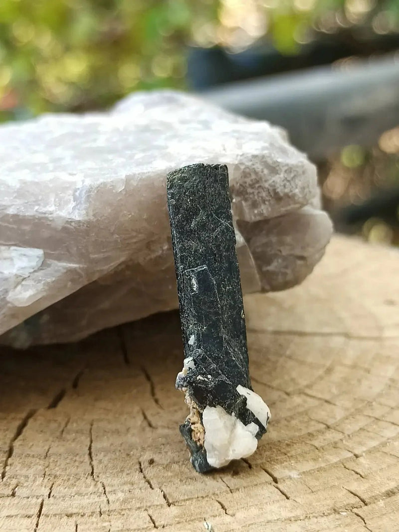 Chargez l'image dans la visionneuse de la galerie, Ægyrine N10 des Etats-Unis - Pierre brute - Grade Prémium - Ægyrine pierre brute
