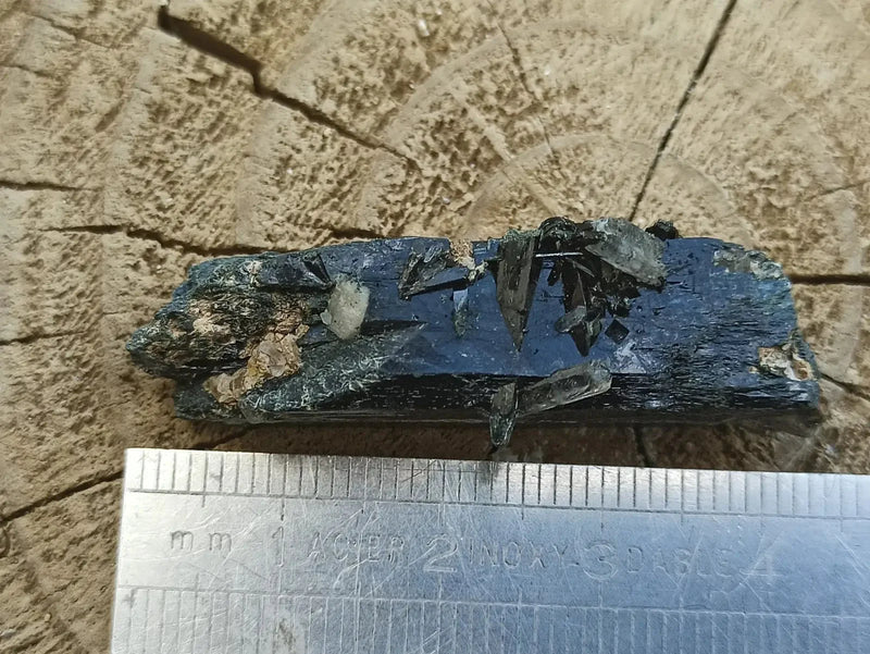 Chargez l'image dans la visionneuse de la galerie, Ægyrine N12 des Etats-Unis - Pierre brute - Grade Prémium - Ægyrine pierre brute
