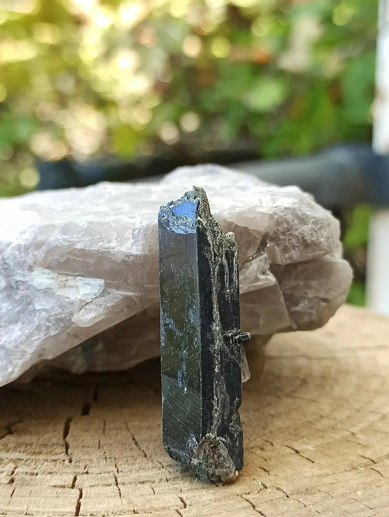 Chargez l'image dans la visionneuse de la galerie, Ægyrine N12 des Etats-Unis - Pierre brute - Grade Prémium - Ægyrine pierre brute
