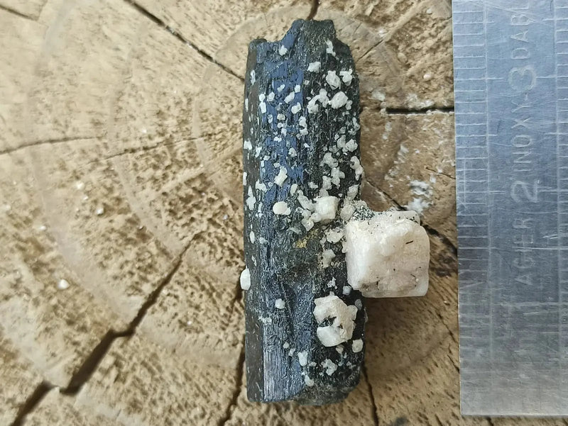 Chargez l'image dans la visionneuse de la galerie, Ægyrine N13 des Etats-Unis - Pierre brute - Grade Prémium - Ægyrine pierre brute
