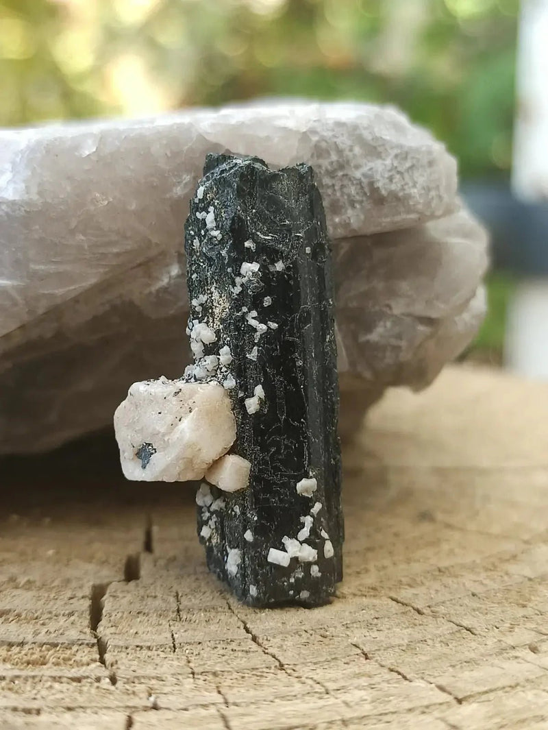 Chargez l'image dans la visionneuse de la galerie, Ægyrine N13 des Etats-Unis - Pierre brute - Grade Prémium - Ægyrine pierre brute
