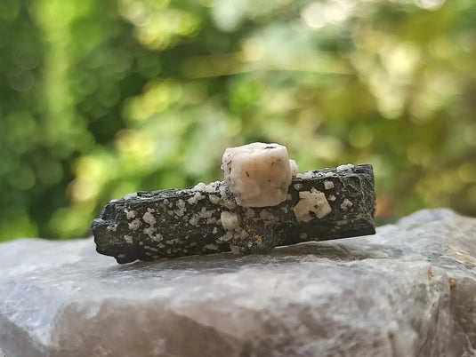 Ægyrine N13 des Etats-Unis - Pierre brute - Grade Prémium - Ægyrine pierre brute