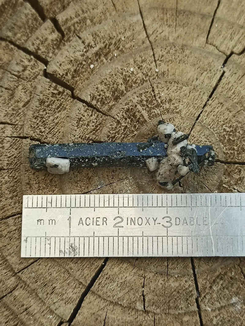 Chargez l'image dans la visionneuse de la galerie, Ægyrine N14 des Etats-Unis - Pierre brute - Grade Prémium - Ægyrine pierre brute
