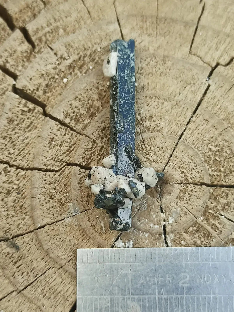 Chargez l'image dans la visionneuse de la galerie, Ægyrine N14 des Etats-Unis - Pierre brute - Grade Prémium - Ægyrine pierre brute
