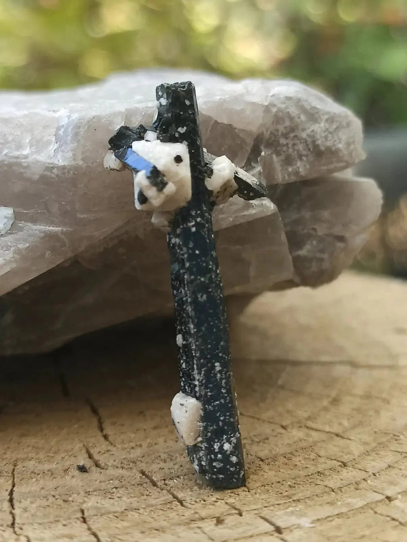 Chargez l'image dans la visionneuse de la galerie, Ægyrine N14 des Etats-Unis - Pierre brute - Grade Prémium - Ægyrine pierre brute
