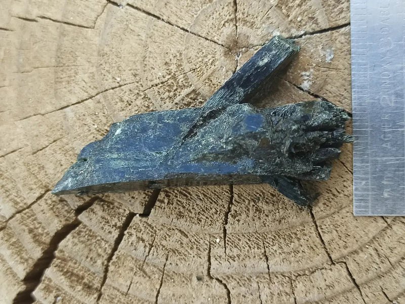 Load image into Gallery viewer, Ægyrine N16 des Etats-Unis - Pierre brute - Grade Prémium - Ægyrine pierre brute
