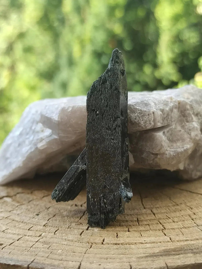 Load image into Gallery viewer, Ægyrine N16 des Etats-Unis - Pierre brute - Grade Prémium - Ægyrine pierre brute
