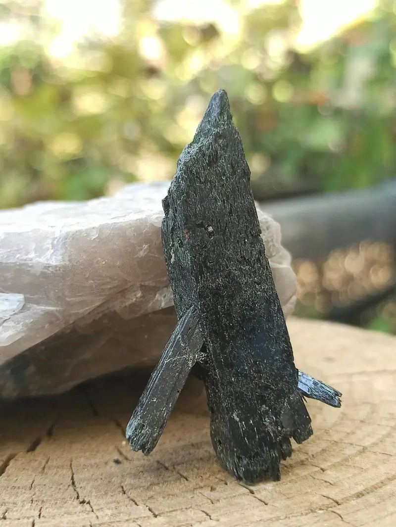 Load image into Gallery viewer, Ægyrine N16 des Etats-Unis - Pierre brute - Grade Prémium - Ægyrine pierre brute
