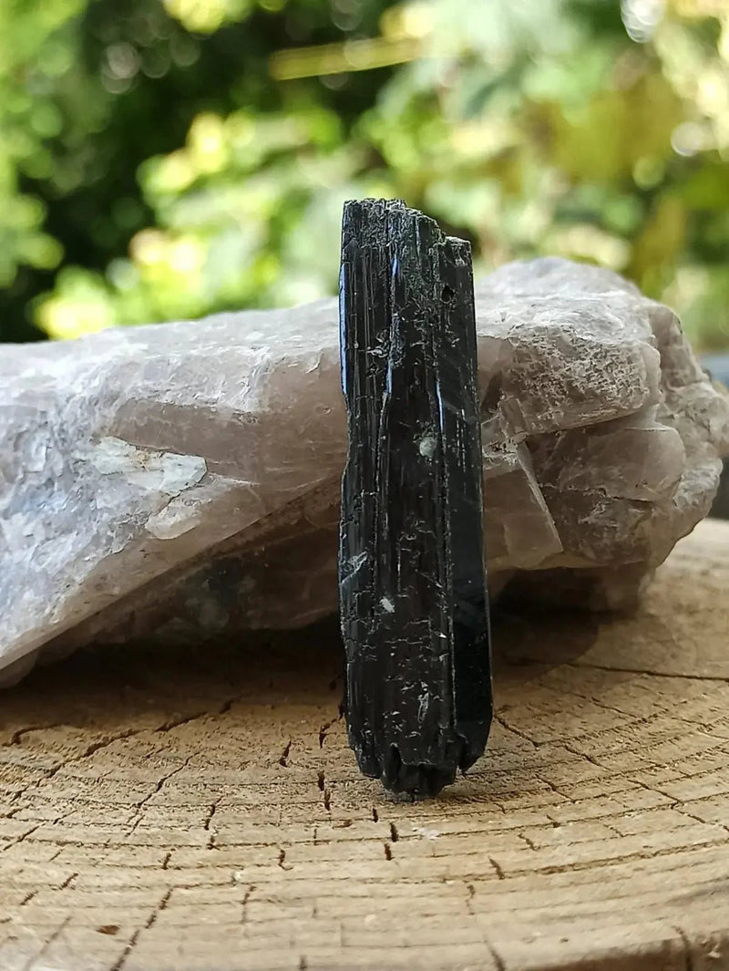 Chargez l'image dans la visionneuse de la galerie, Ægyrine N5 des Etats-Unis - Pierre brute - Grade Prémium - Ægyrine pierre brute
