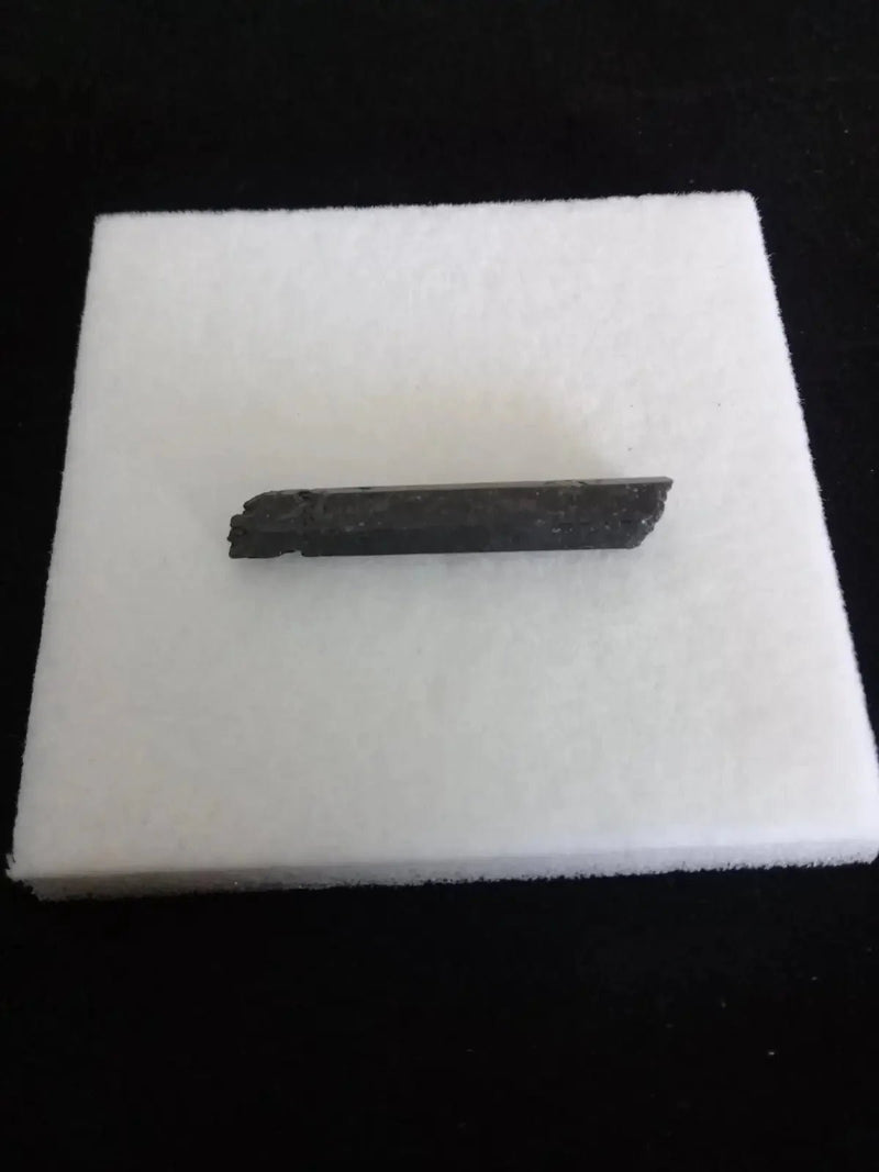 Chargez l'image dans la visionneuse de la galerie, Ægyrine N7 des Etats-Unis - Pierre brute - Grade Prémium - Ægyrine pierre brute
