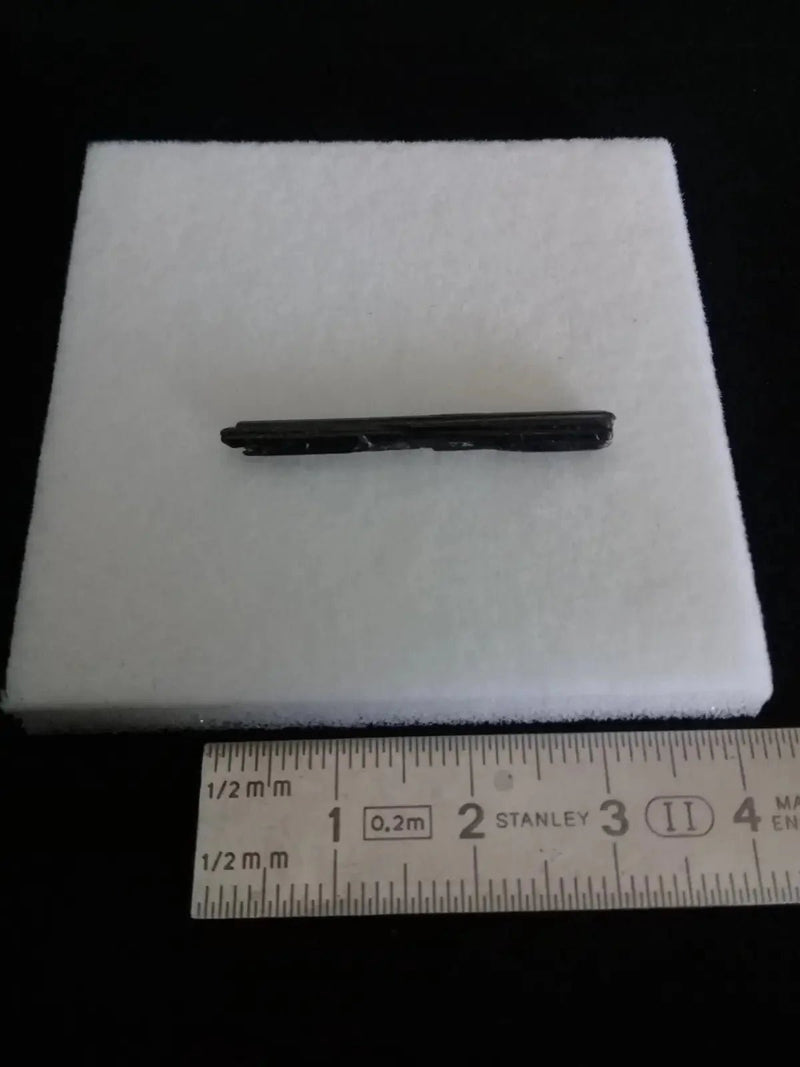 Chargez l'image dans la visionneuse de la galerie, Ægyrine N8 des Etats-Unis - Pierre brute - Grade Prémium - Ægyrine pierre brute
