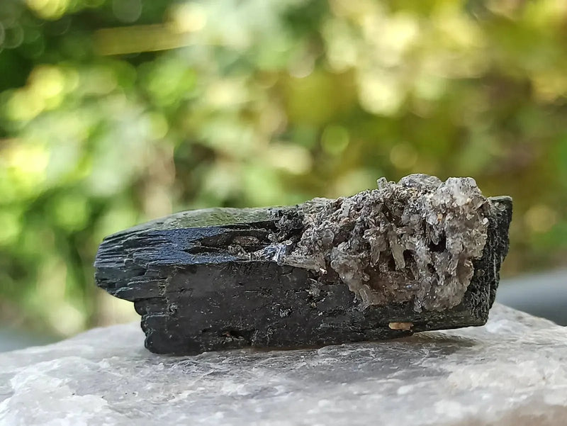 Chargez l'image dans la visionneuse de la galerie, Ægyrine N9 des Etats-Unis - Pierre brute - Grade Prémium - Ægyrine pierre brute
