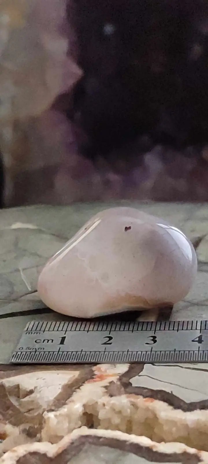 Chargez l&#39;image dans la visionneuse de la galerie, Agate du Botswana Afrique pierre roulée Grade A++++ Agate du Botswana pierre roulée
