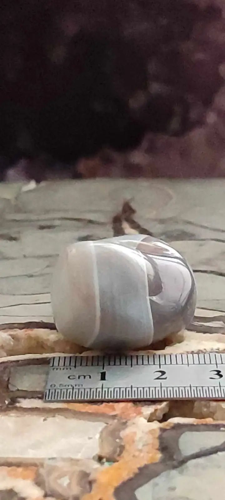 Chargez l&#39;image dans la visionneuse de la galerie, Agate du Botswana Afrique pierre roulée Grade A++++ Agate du Botswana pierre roulée
