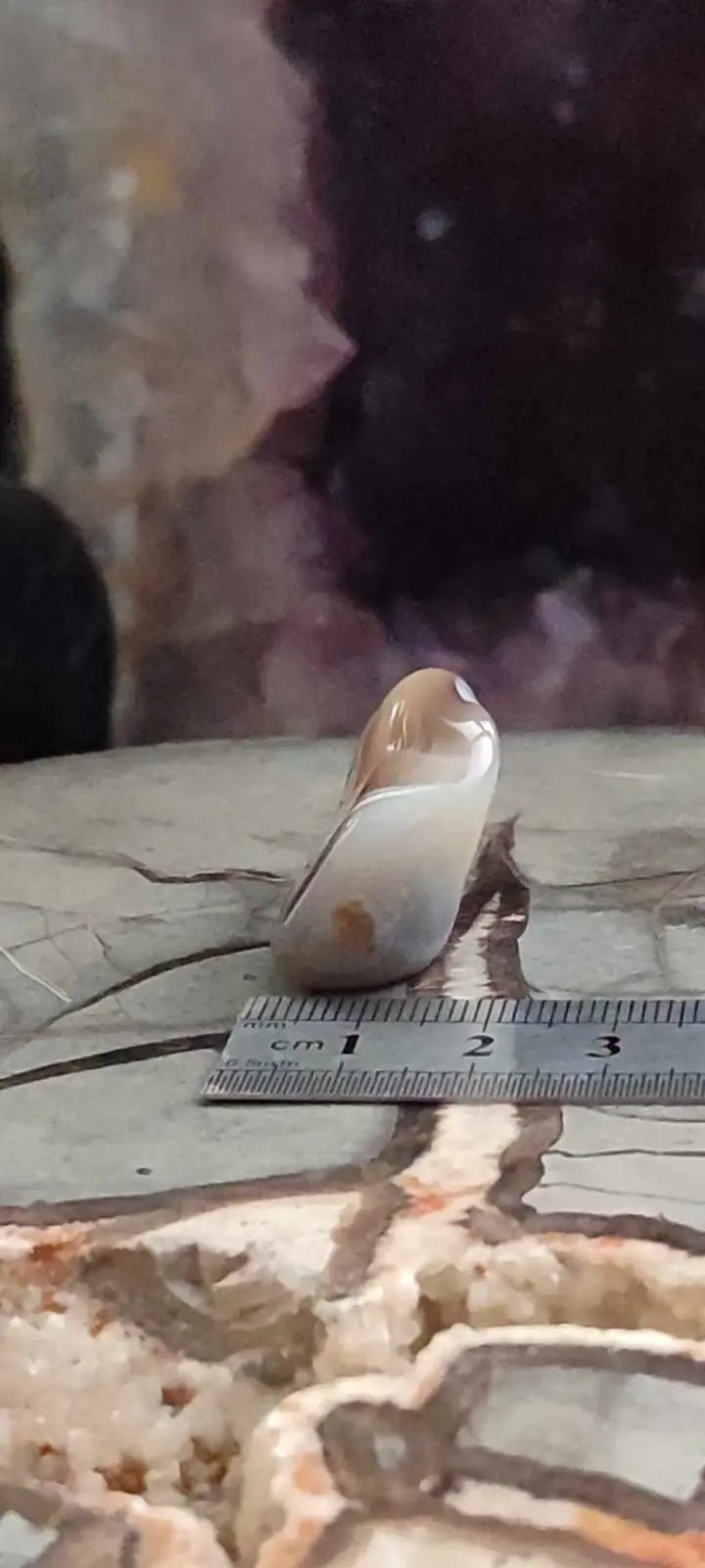 Chargez l&#39;image dans la visionneuse de la galerie, Agate du Botswana Afrique pierre roulée Grade A++++ Agate du Botswana pierre roulée
