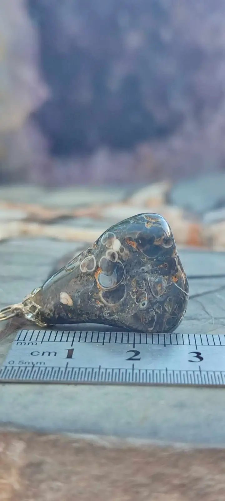 Chargez l&#39;image dans la visionneuse de la galerie, Agate Turitelle d’Uruguay pendentif Grade A++++ Agate Turitelles fossile pendentif
