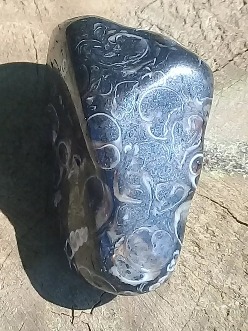 Chargez l&#39;image dans la visionneuse de la galerie, Agate Turitelle d’Uruguay pierre roulée Grade A++++ Agate Turitelle pierre roulée
