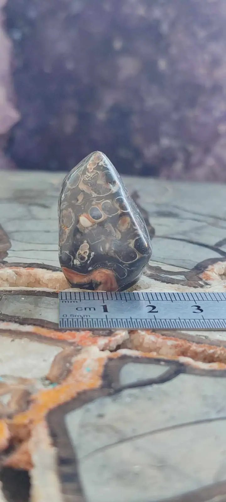Chargez l&#39;image dans la visionneuse de la galerie, Agate Turitelle d’Uruguay pierre roulée Grade A++++ Agate Turitelle pierre roulée
