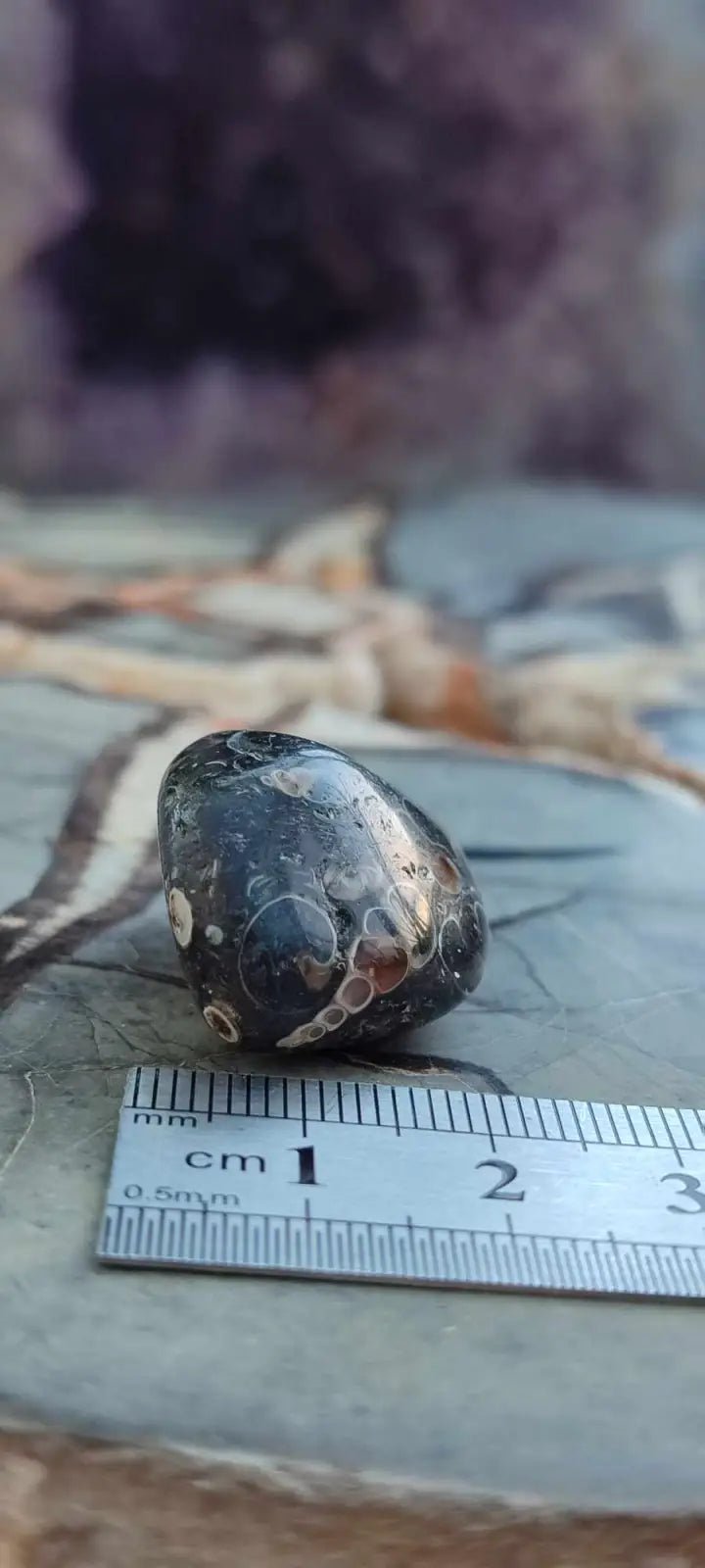 Chargez l&#39;image dans la visionneuse de la galerie, Agate Turitelle d’Uruguay pierre roulée Grade A++++ Agate Turitelle pierre roulée
