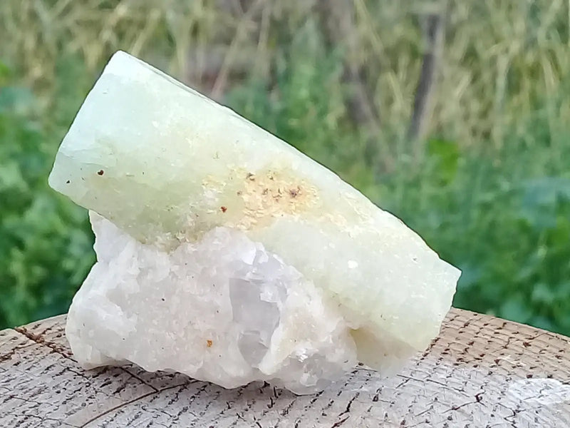 Load image into Gallery viewer, Aigue marine pierre brute Grade A ++++ Aigue-Marine pierre brute
