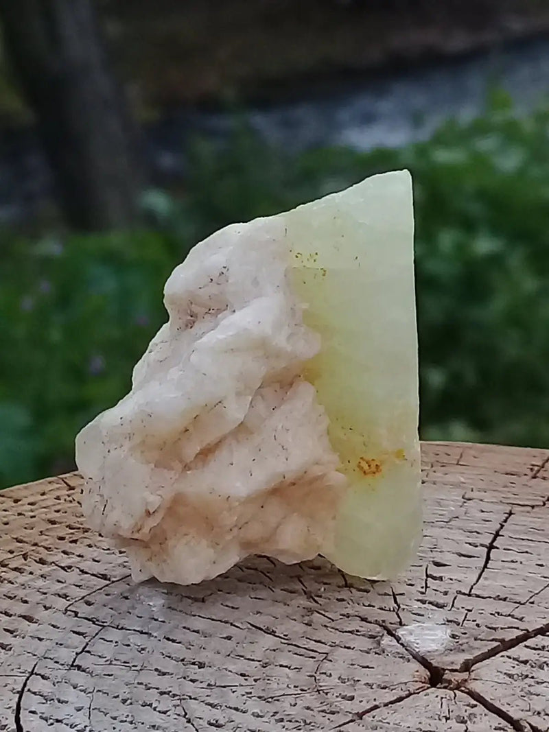 Load image into Gallery viewer, Aigue marine pierre brute Grade A ++++ Aigue-Marine pierre brute
