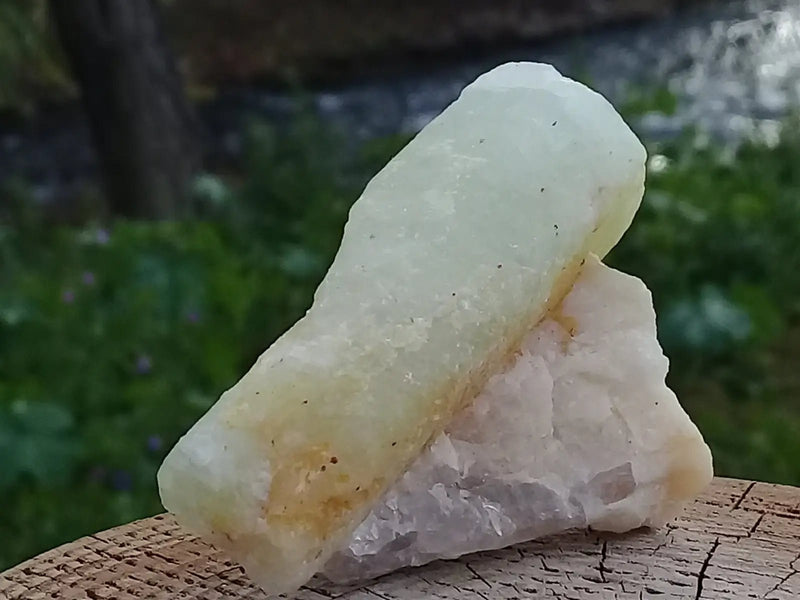 Load image into Gallery viewer, Aigue marine pierre brute Grade A ++++ Aigue-Marine pierre brute
