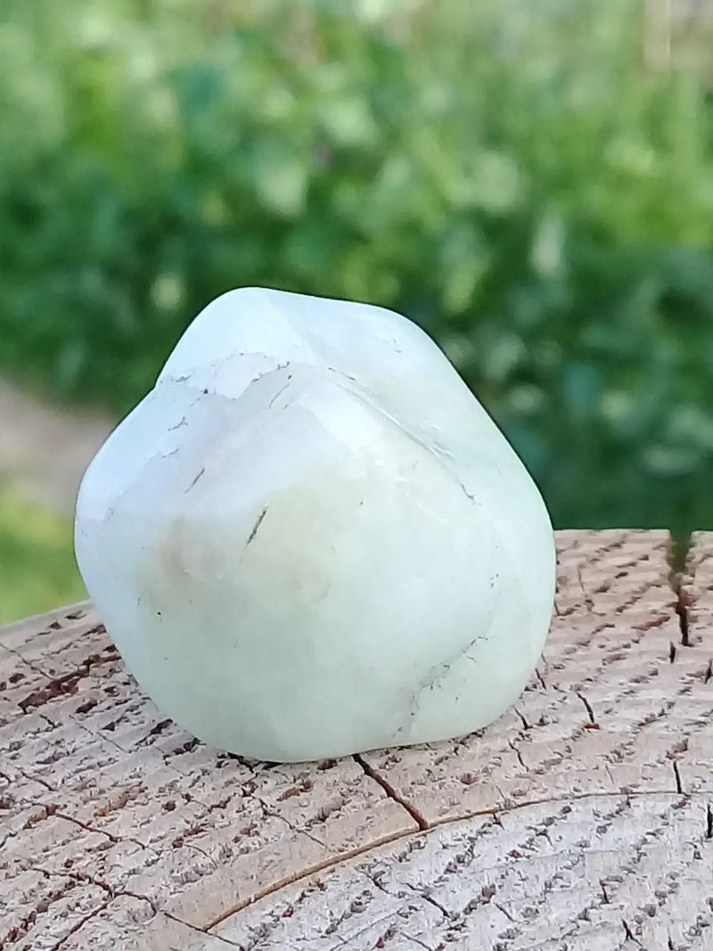 Load image into Gallery viewer, Aigue marine pierre roulée Grade A ++++ Aigue-Marine pierre roulée
