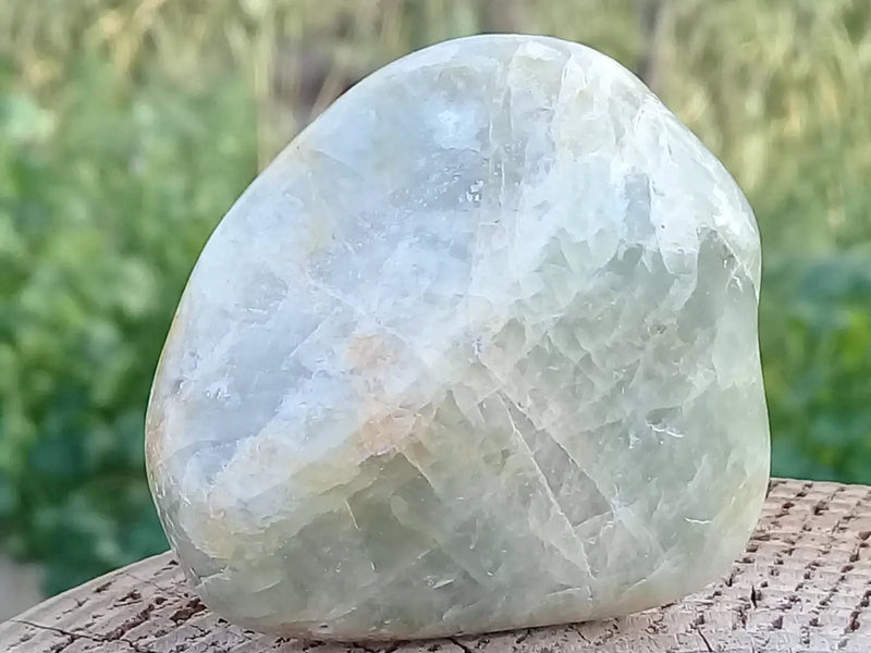 Load image into Gallery viewer, Aigue marine pierre roulée Grade A ++++ Aigue-Marine pierre roulée
