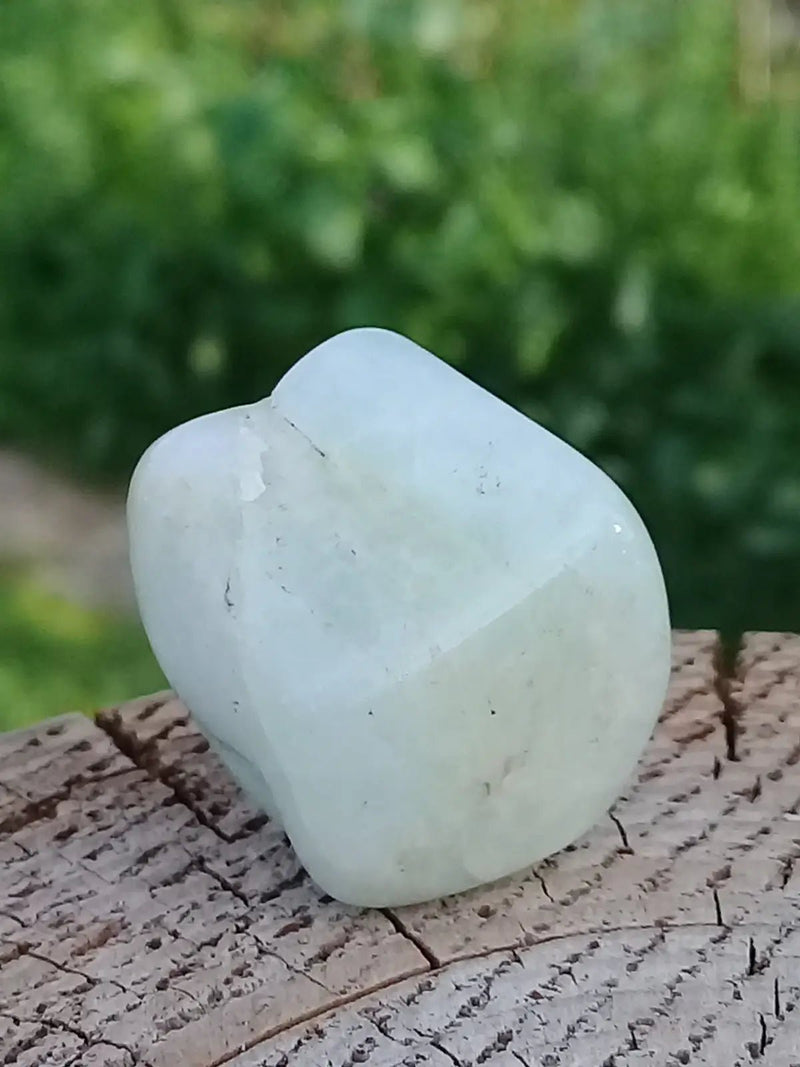 Load image into Gallery viewer, Aigue marine pierre roulée Grade A ++++ Aigue-Marine pierre roulée
