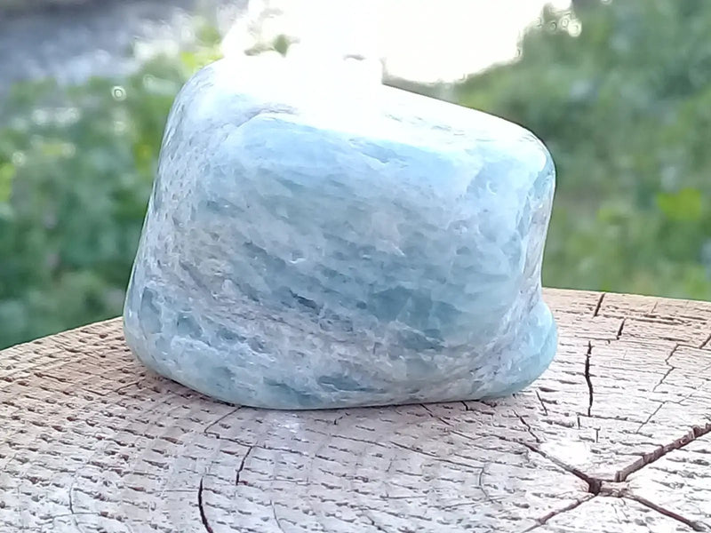 Load image into Gallery viewer, Aigue marine pierre roulée Grade A ++++ Aigue-Marine pierre roulée
