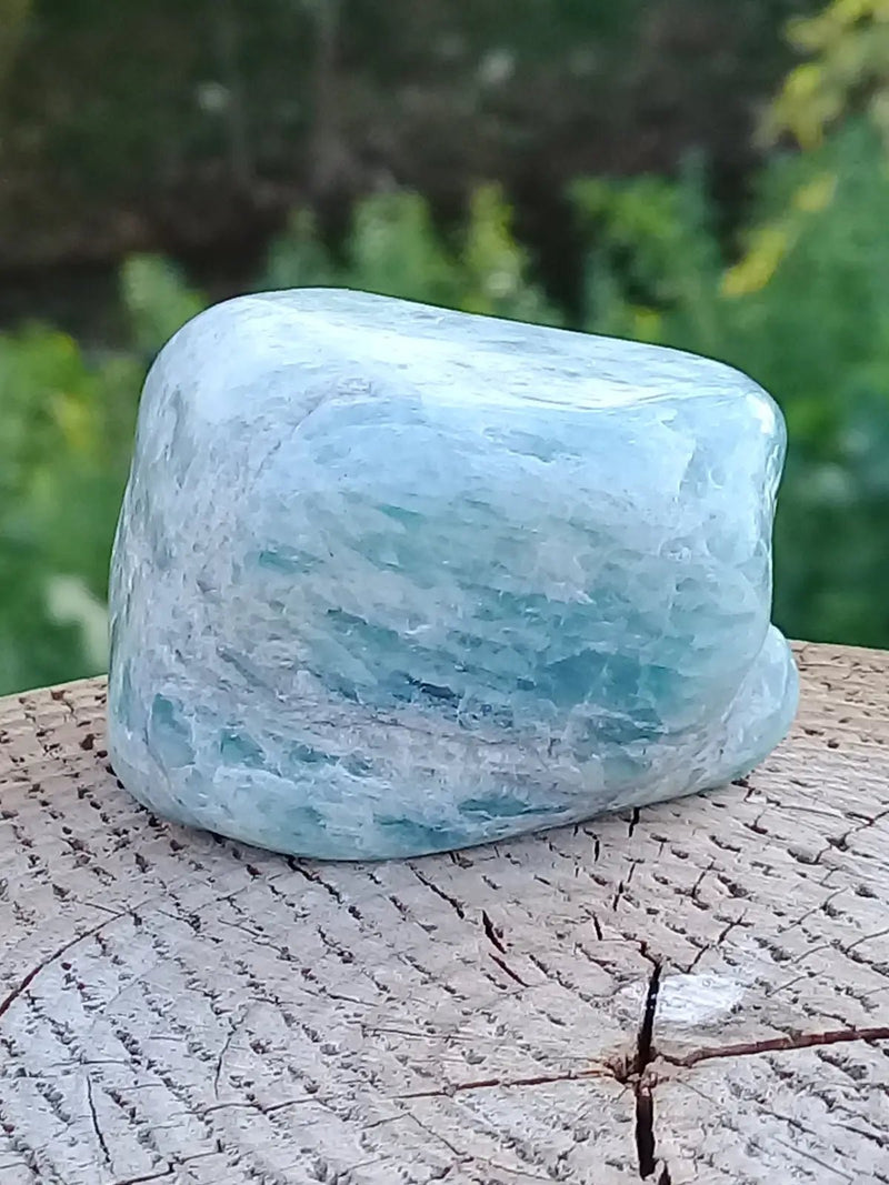 Load image into Gallery viewer, Aigue marine pierre roulée Grade A ++++ Aigue-Marine pierre roulée
