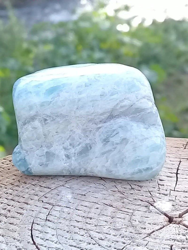 Load image into Gallery viewer, Aigue marine pierre roulée Grade A ++++ Aigue-Marine pierre roulée
