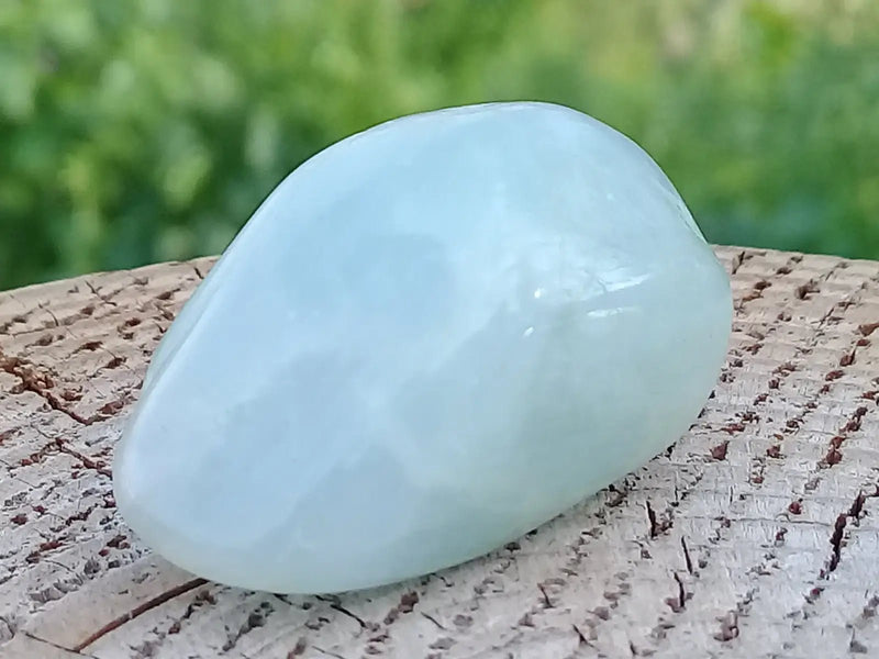 Load image into Gallery viewer, Aigue-Marine pierre roulée Grade A +++ Aigue-Marine pierre roulée
