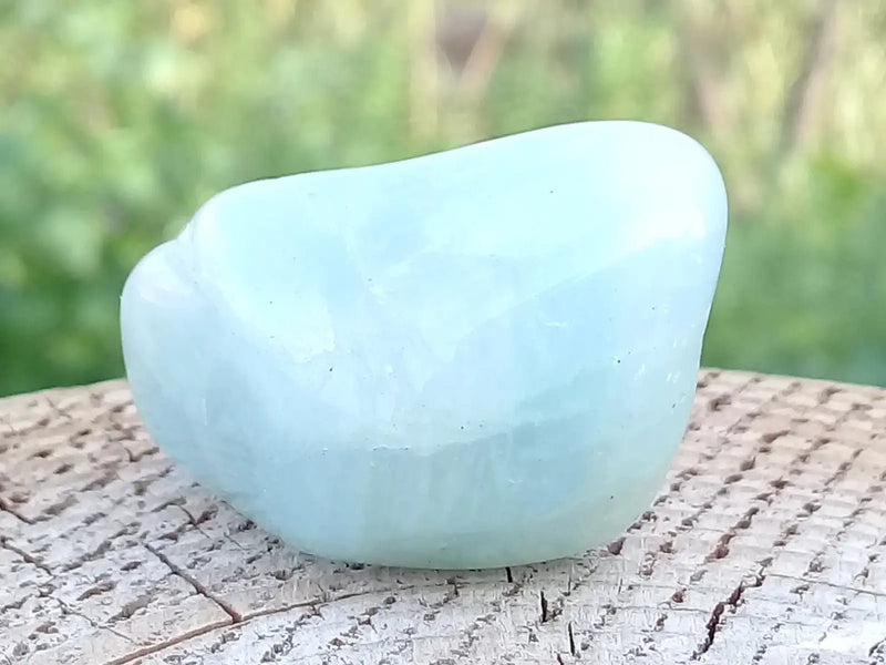 Load image into Gallery viewer, Aigue-Marine pierre roulée Grade A +++ Aigue-Marine pierre roulée
