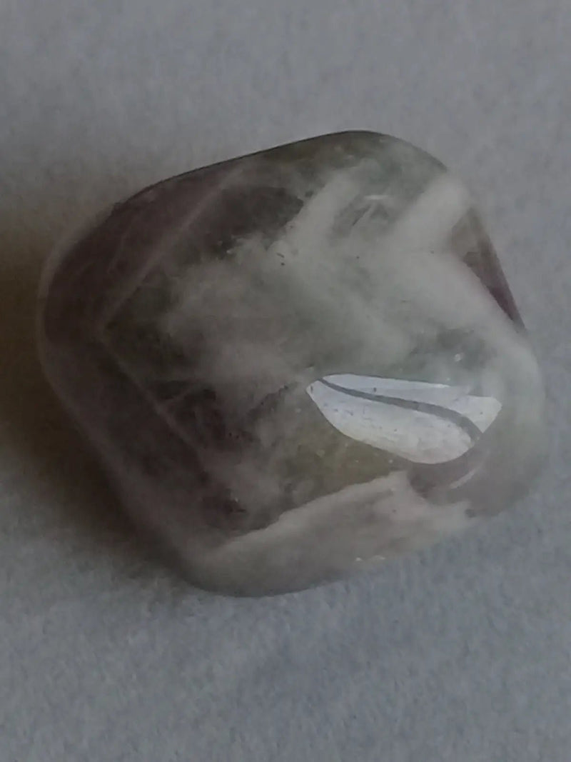 Load image into Gallery viewer, Amegreen ou Prasiolite Améthsye pierre roulée Grade A ++++ Amegreen ou Prasiolite Améthyste
