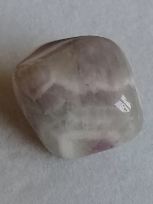Amegreen ou Prasiolite Améthsye pierre roulée Grade A ++++ Amegreen ou Prasiolite Améthyste Dans la besace du p'tit Poucet   