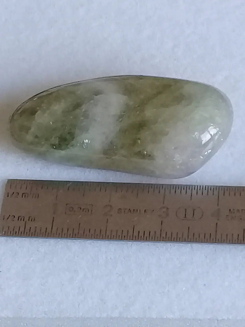 Load image into Gallery viewer, Amegreen ou Prasiolite Améthyste pierre roulée Grade A ++++ Amegreen ou Prasiolite Améthyste
