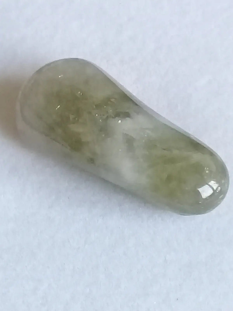 Load image into Gallery viewer, Amegreen ou Prasiolite Améthyste pierre roulée Grade A ++++ Amegreen ou Prasiolite Améthyste
