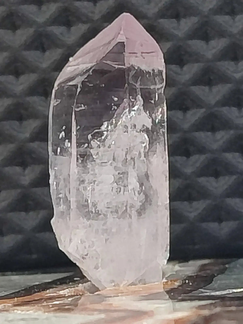 Load image into Gallery viewer, Améthyste de Véra Cruz Mexique - Pointe brute naturelle - Grade Premium Améthyste de Véra Cruz Mexique
