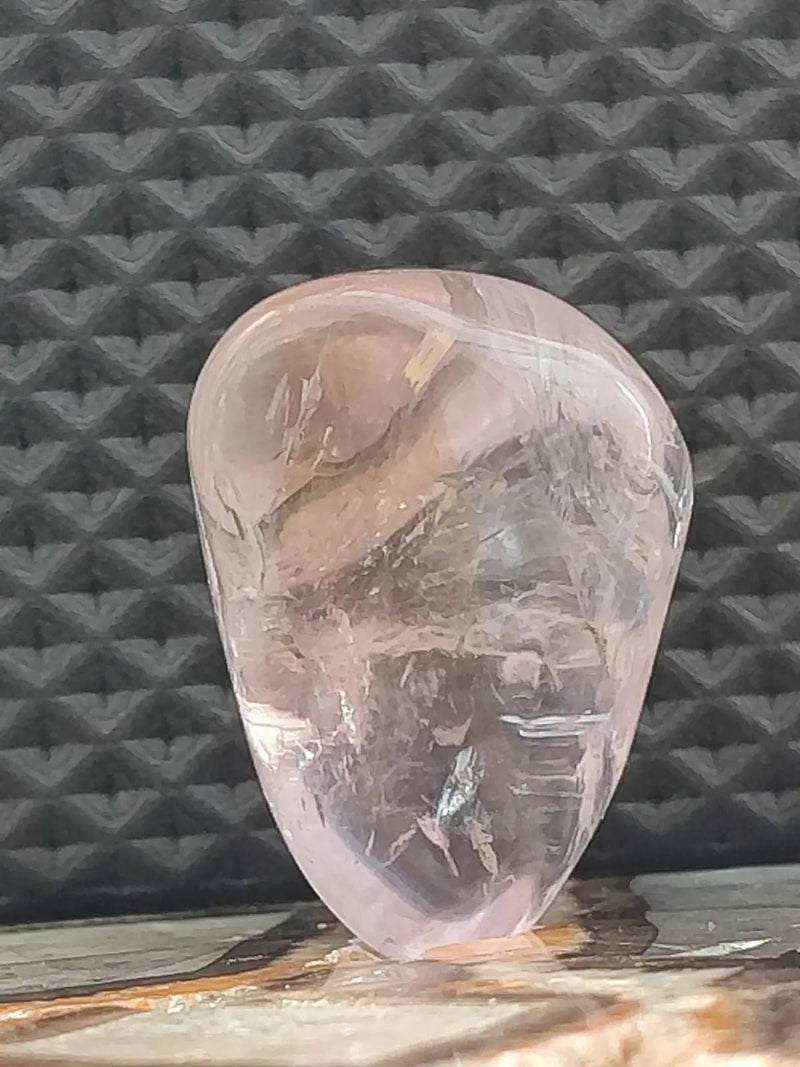 Chargez l&#39;image dans la visionneuse de la galerie, Améthyste du Brésil - Pierre roulée Taille Moyenne - Grade Prémium Améthyste du Brésil pierre roulée
